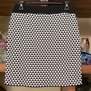 Ladies Black and White Skirt